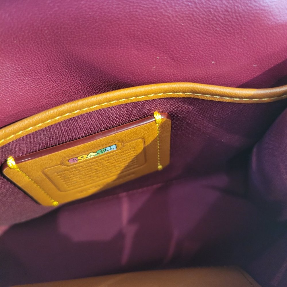 ❤️SOLD❤️ Coach Kip Turnlock Crossbody - Picture 11 of 14